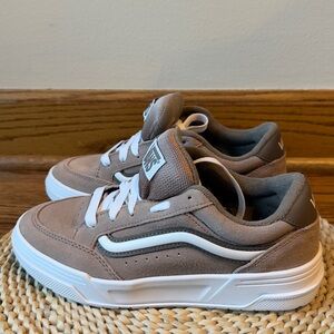 $110 Vans Hylane Sneakers US 5